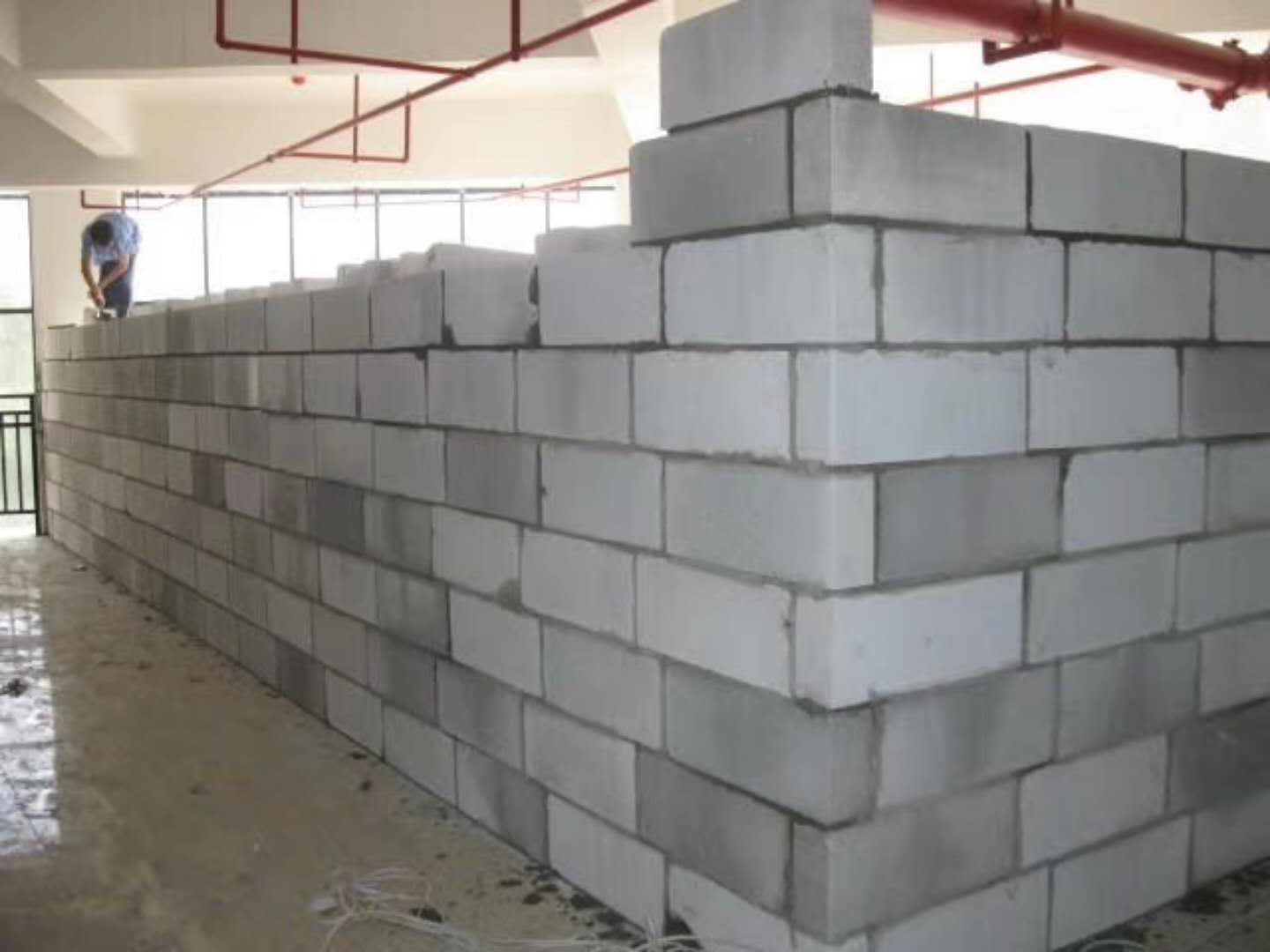 阳东蒸压加气混凝土砌块承重墙静力和抗震性能的研究
